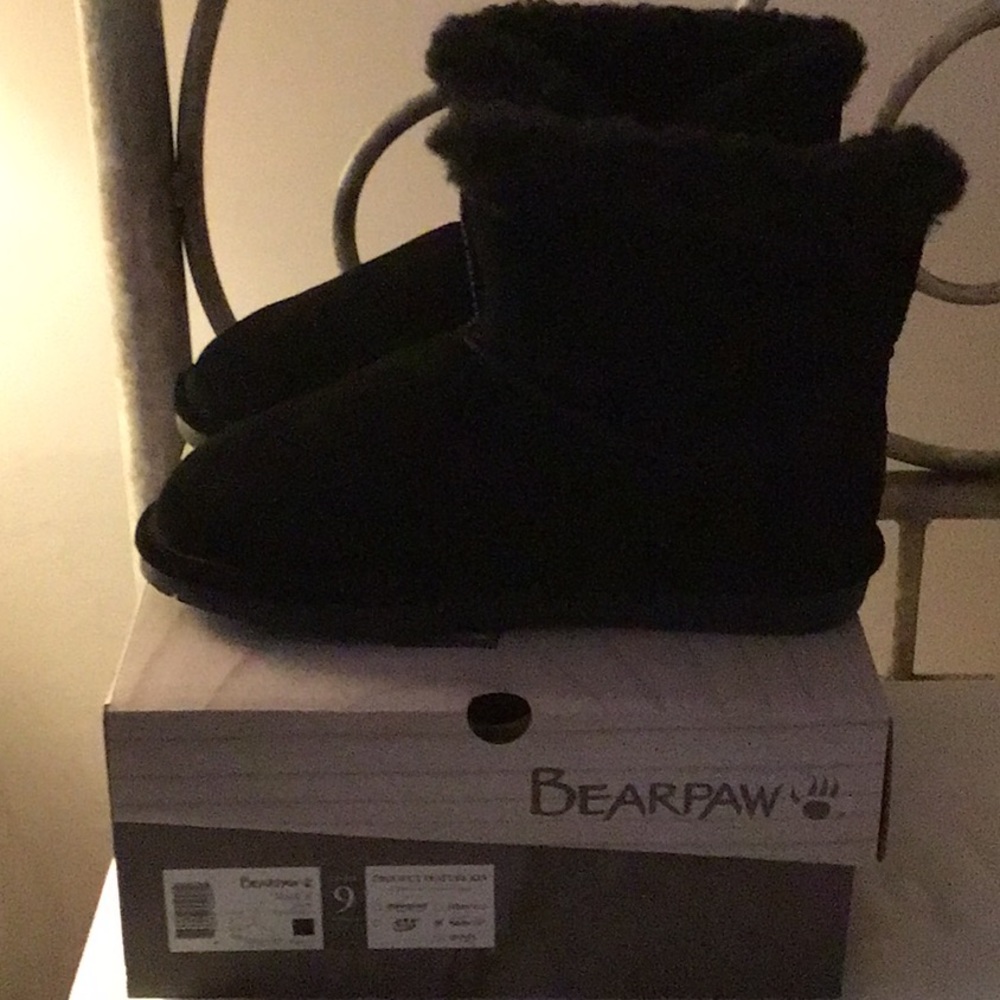BearPaw Heidi II Black Ankle Boots